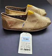 Toms Gold Glitter Shoes size 9W