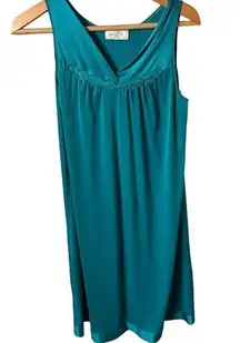 Vanity Fair Vintage Nightgown size small. EUC Dark Teal