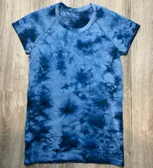 Lululemon Swiftly Tech T-Shirt Blue Tie-Dye Compression Workout Top Size 8