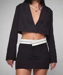 black crop blazer