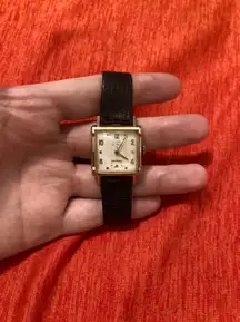 Woman’s vintage 1949 10kt  Elgin American wrist watch!