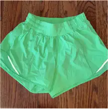 Green Lululemon hottie hot low rise 2.5 inch