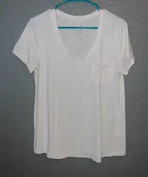 Essential White V-Neck Tee with Pocket - Perfect for Everyday! (Medium)
