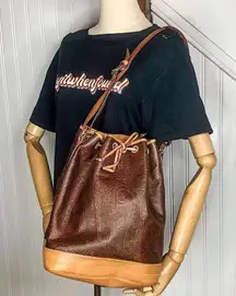 ETRO Milano Red Paisley Drawstring Bucket Shoulder Bag Internal Zipper Pocket