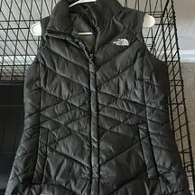 Puffer vest by north face barely worn like new condition black