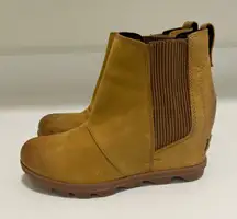 Sorel Women's Joan‎ of Arctic Wedge ll Chelsea Boots Size 7