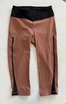 NWOT Lululemon Smooth Stride Crop