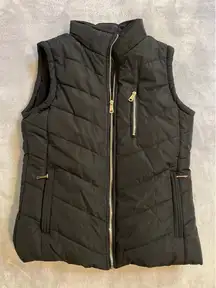 Women's Wantdo Black Puffer Vest with Gold Zippers M