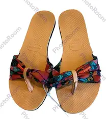 Havaianas You St Tropez Color Orange/Red, Size 37-38 (7-8) NWOT,display pair