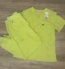 FIGS Scrub Set Women’s