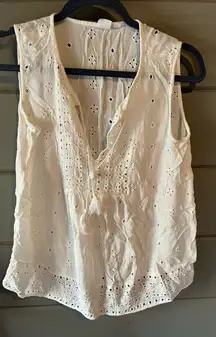 Gap white eyelet top