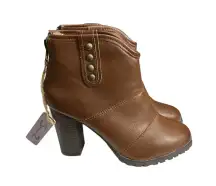 Seven Seville Boots Brown Short Boot Button Detail Almond Toe Size 9