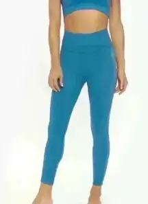 Free People Coastline free throw leggings