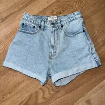 Abercrombie High-Rise curve love shorts