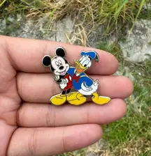 Vintage 2009 Friends Are Forever Mickey Mouse & Donald Duck Pin 45207