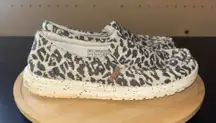 Hey Dude Womens Misty Woven Cheetah Grey Slip On Shoes Light Weight Size 6