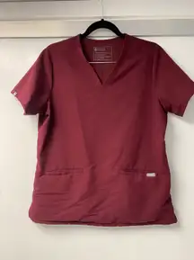 Women's Burgundy Casma™ - Three-Pocket Scrub Top
