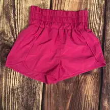 Women’s New In Pink Stretch Short Size M From Buckle