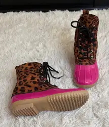 Cape Robbin Leopard Print Duck Boots Hot Pink Rubber Women's Size 5 Rain Boots