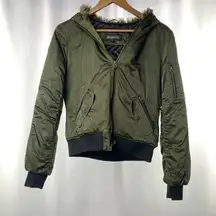 Members Only Faux Fur Trim Hooded‎ Crop Puffer Jacket in Green Size Small