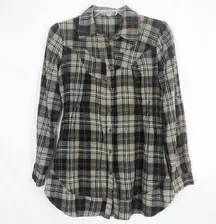 The Hanger Button Down Plaid Shirt Size Small High Low Hem