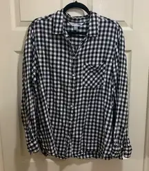 Old navy button down pocket flannel shirt. Black and white gingham. size XXL