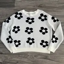 IJoah Oversized Flower Knit Crewneck Sweater Black Size‎ Small