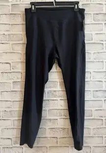 NWT! Women’s Old Navy Powersoft Go Dry black ribbed leggings Size Large