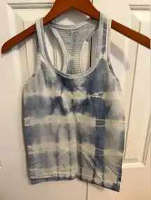 Lululemon Tie Dye Swiftly Tank Top blue and white size 4