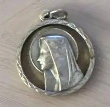 VTG Italy Silver Madonna Pendant-Catholic Religious Medal Jewelry Pendant