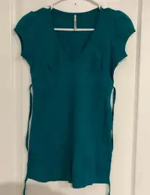 Active Basic Women's Top Short Sleeve‎ Tie Back V-Neck Green Size Medium