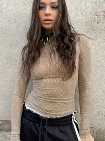 Semi-Sheer Long sleeved Top Slim silver‎ dots