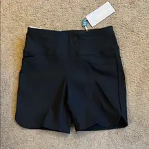 Lady Hagen  7” pull on shorts