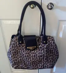 Used Tommy Hilfiger purse