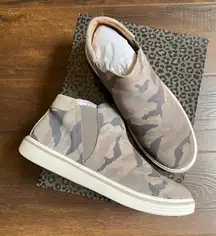 Me Too camo ankle booties