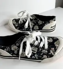 Rocket Dog  Black Jazzin Sneakers with Ivory Floral Print -Women's Size 7. Cute!!