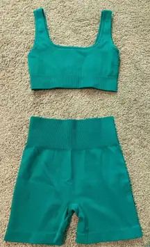 OQQ turquoise teal activewear set