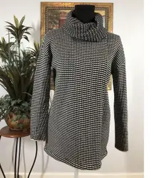 Cabi Fergie Splits Women XS Sweater Long Sleeve Pullover Cowl Neck Knit Striped