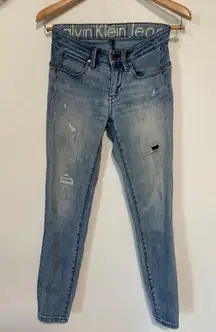 Sz 26 Blue  Distressed Skinny Jeans