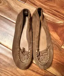 Women’s  brown flats. Size 8