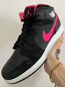 Air  1 Retro Mid GS ‘Hyper Pink’
