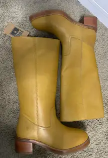 Frye Leather Campus Boots Banana