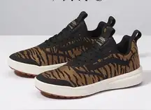 Vans Women's UltraRange Rapidweld (Woven Tiger) Black Shoes Sneakers Size 10