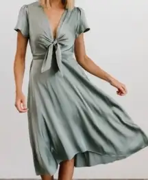 Baltic Born Poppy Midi Dress Sage Green Tie Front Short Sleeve Size XS Women's
