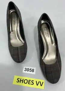 Womans Comfort Plus By Prediction Size 10 Black Cranbury Plaid Slip On Pumps