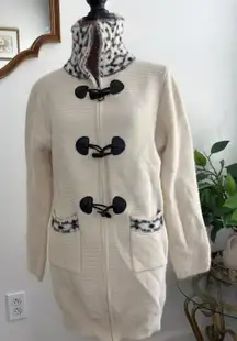 Even Women's Cream Black Toggle Front Pockets Knit Cardigan Sweater