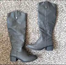 Womens Boots Size 8M