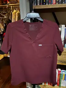 Medium FIGS Scrub Top