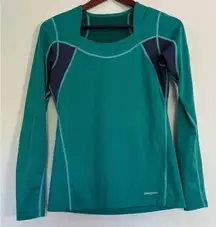 Patagonia Green and Gray Long Sleeve Women's Tee