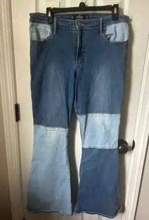 Women’s Flare Jeans